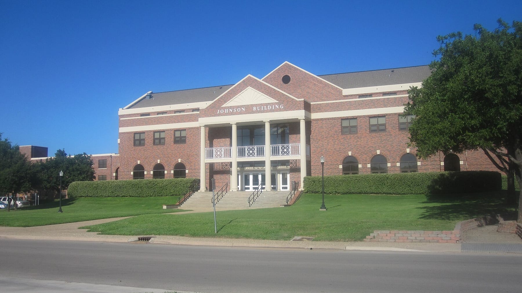 Johnson Building, HSU, Abilene, TX IMG 6333 (photograph from the Wikimedia Commons category Hardin-Simmons University)