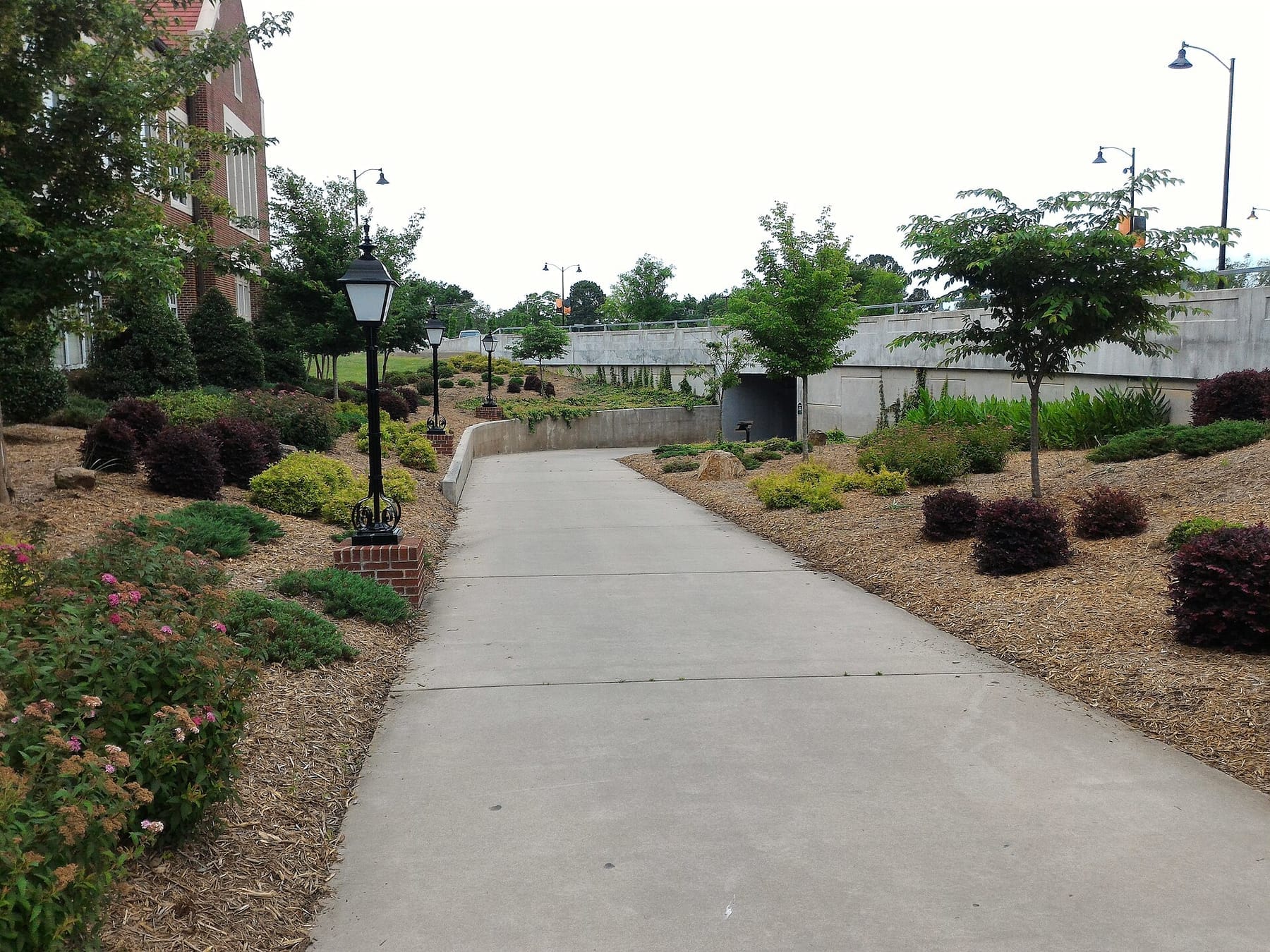 Harmonicfugue entrance 20160530 110509 (photograph from the Wikimedia Commons category Hendrix College)