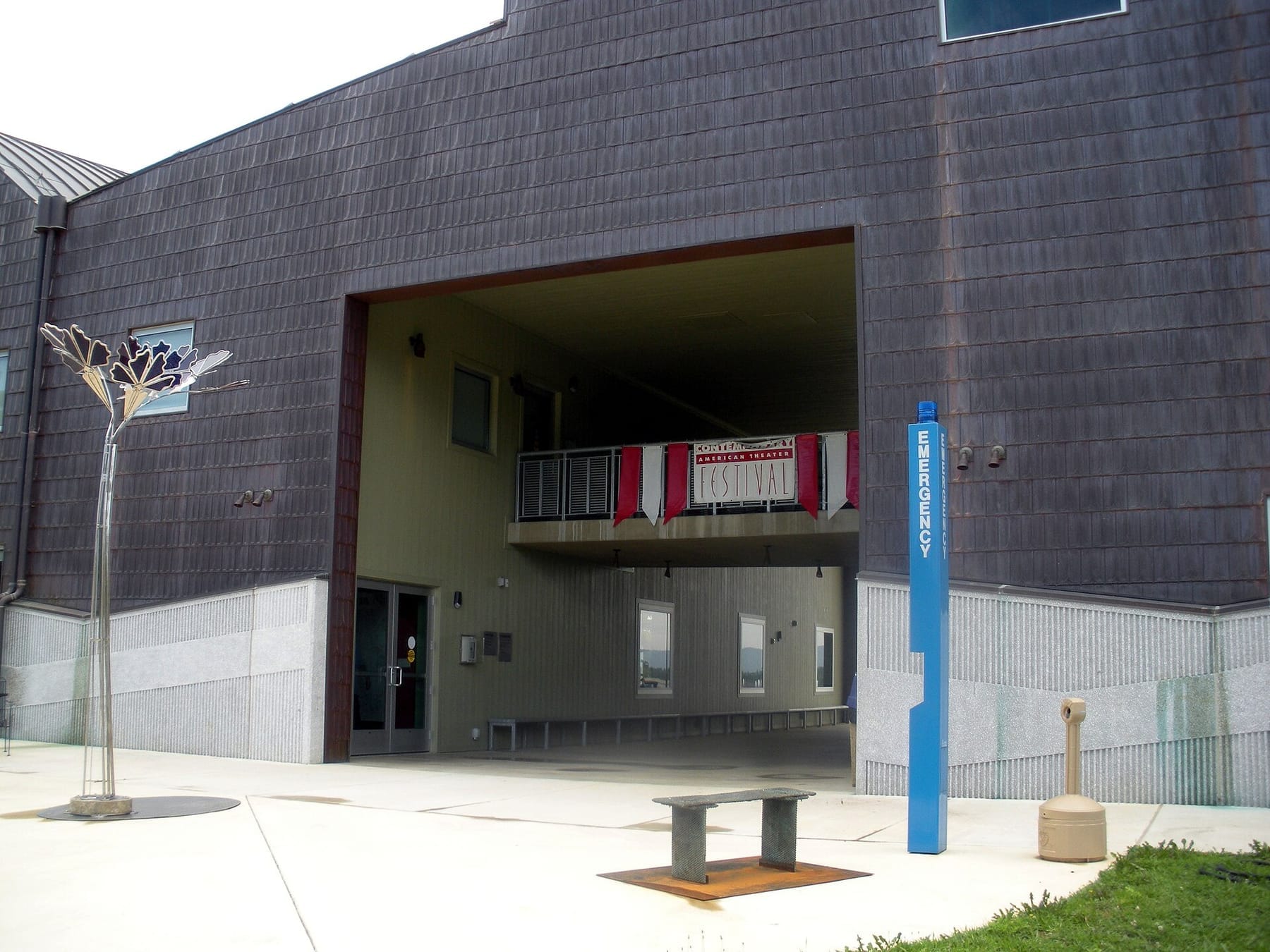 CATF Contemporary Arts Center entrance (photograph from the Wikimedia Commons category Shepherd University)