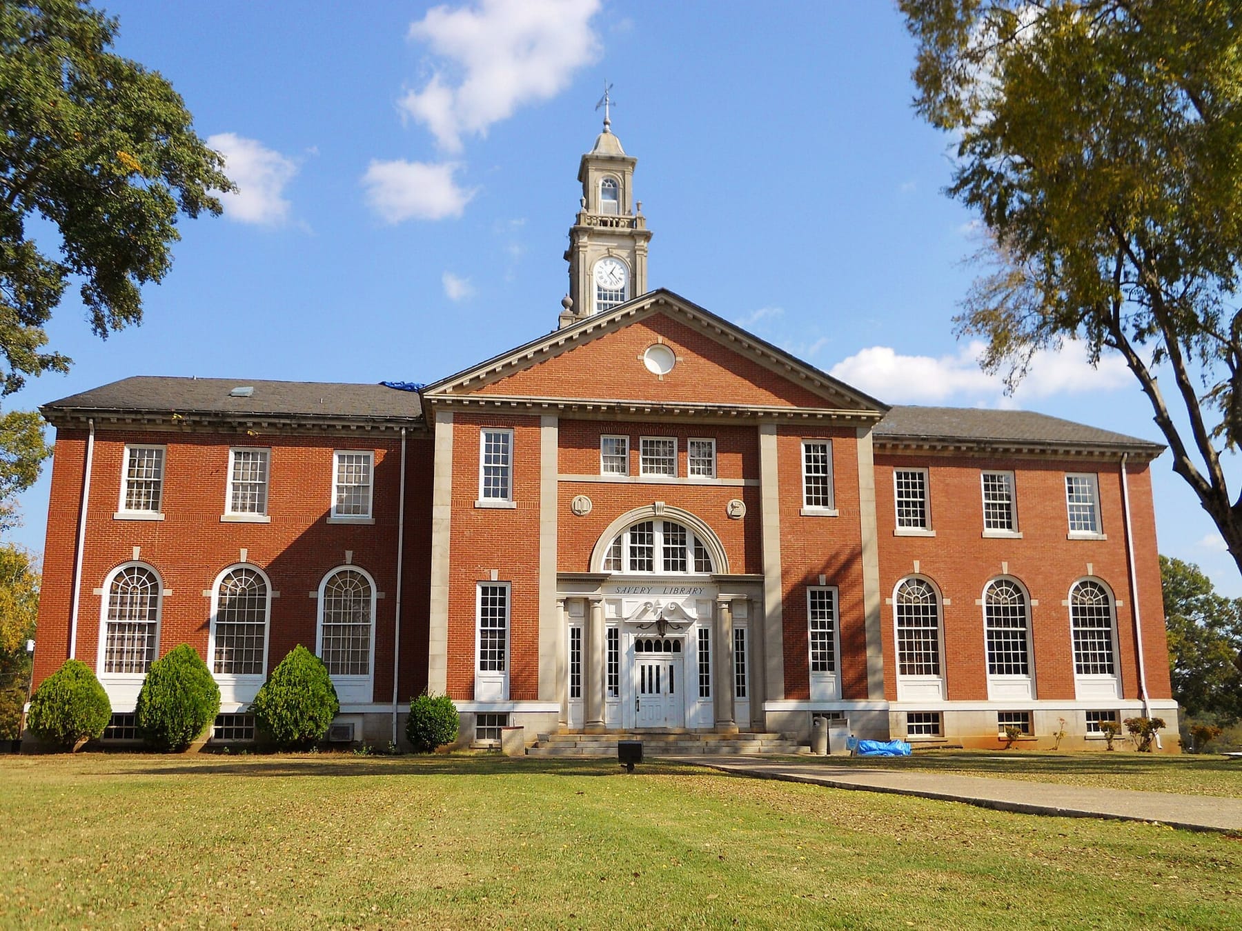 Talladega College Savery Library (photograph from the Wikimedia Commons category Talladega College)