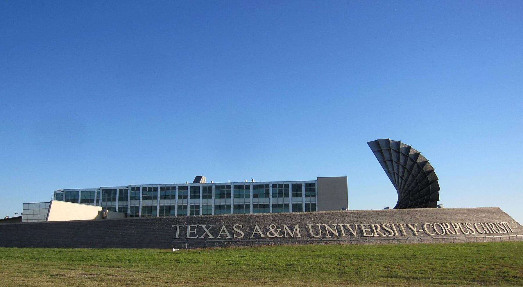 TAMUCCentrance (photograph from the Wikimedia Commons category Texas A&M University–Corpus Christi)