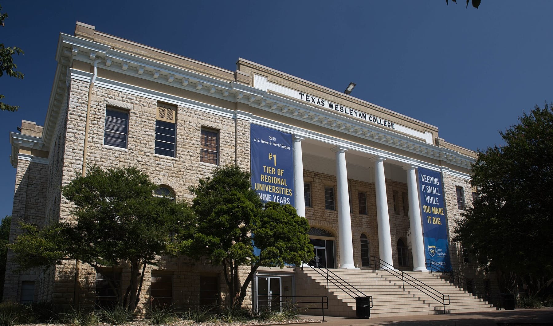TWU Administration Building (1 of 1) (photograph from the Wikimedia Commons category Texas Wesleyan University)