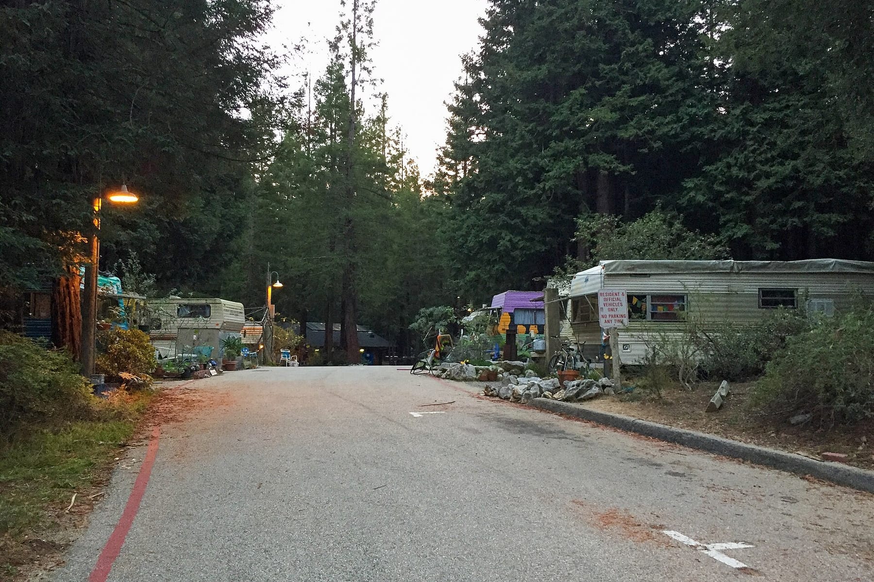 UCSC Camper Park Entrance (photograph from the Wikimedia Commons category University of California, Santa Cruz)