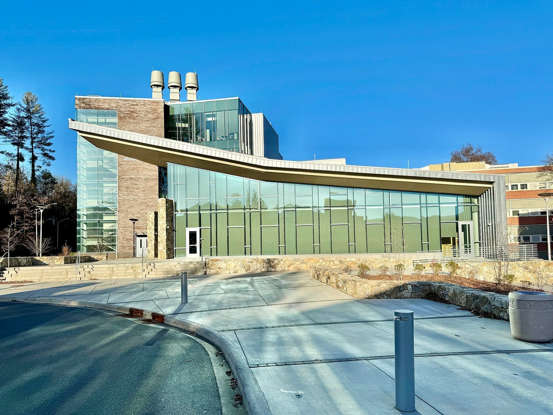 Apodaca Science Building, Western Carolina University, Cullowhee, NC (photograph from the Wikimedia Commons category Western Carolina University)